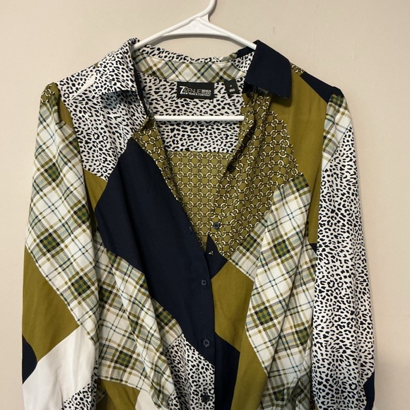 New York & Company Patterned Long Blouse - Picture 4 of 9